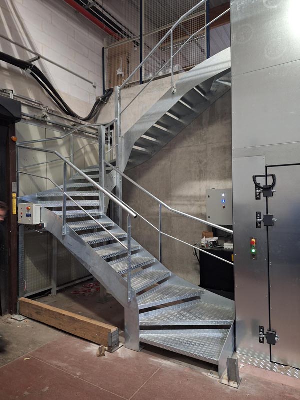 evre-metal-escalier-metallique-11.jpg